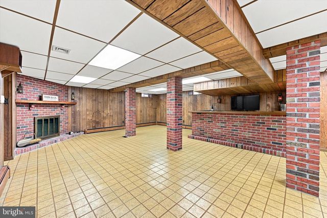 331 VALLEY RD, Media, PA 19063
