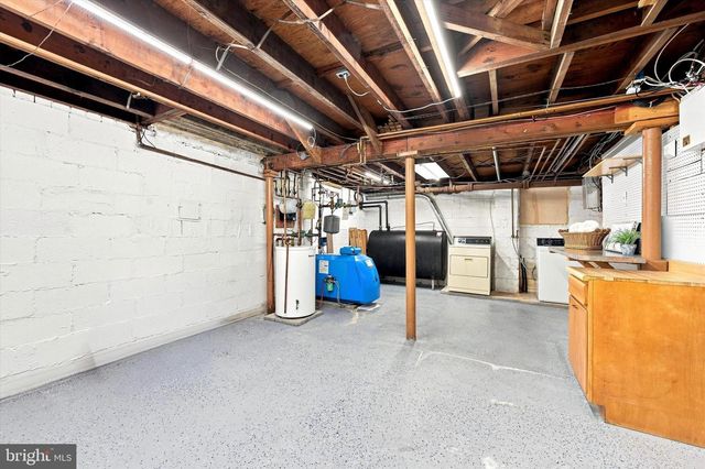 331 VALLEY RD, Media, PA 19063