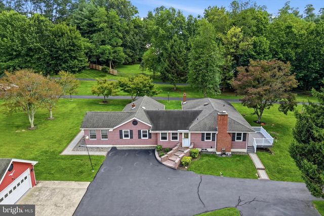 331 VALLEY RD, Media, PA 19063