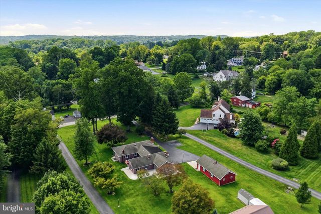 331 VALLEY RD, Media, PA 19063