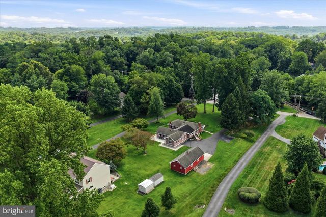 331 VALLEY RD, Media, PA 19063