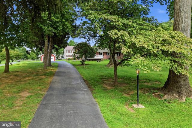 331 VALLEY RD, Media, PA 19063