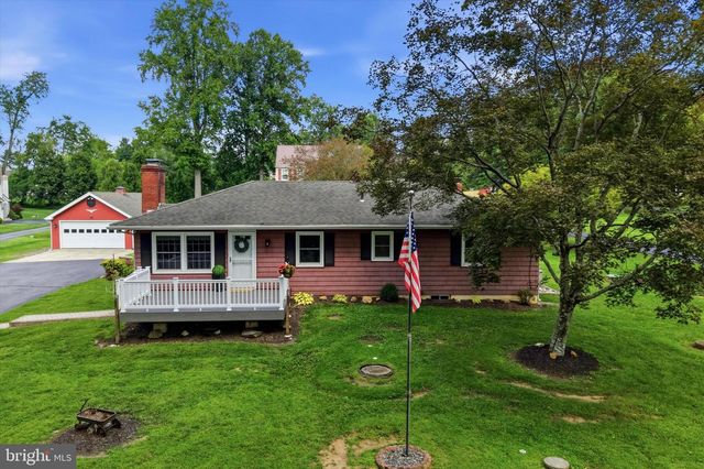 331 VALLEY RD, Media, PA 19063