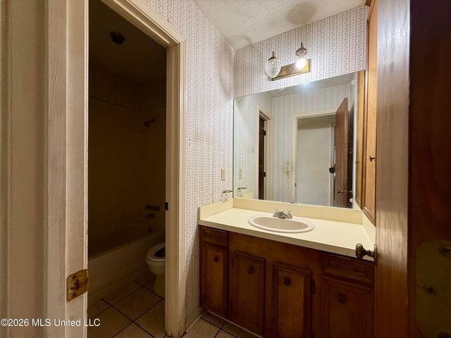 105 Carrie Drive, Clinton, MS 39056