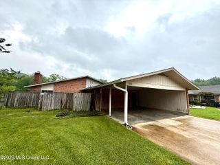 105 Carrie Drive, Clinton, MS 39056