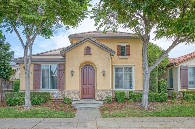 3859 Richmond Avenue, Clovis, CA 93619