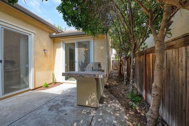 3859 Richmond Avenue, Clovis, CA 93619
