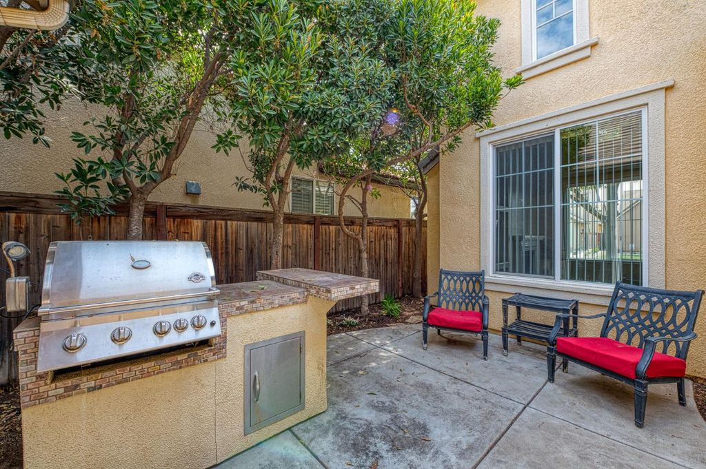 Image 21 of property listing at 3859 Richmond Avenue, Clovis, CA 93619