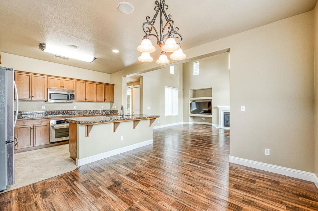 Image 9 of property listing at 3859 Richmond Avenue, Clovis, CA 93619