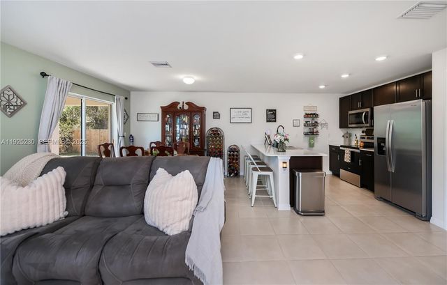 6058 S Moss Circle, La Belle, FL 33935