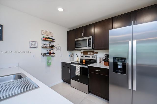 6058 S Moss Circle, La Belle, FL 33935