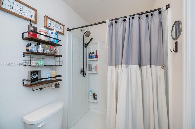 6058 S Moss Circle, La Belle, FL 33935