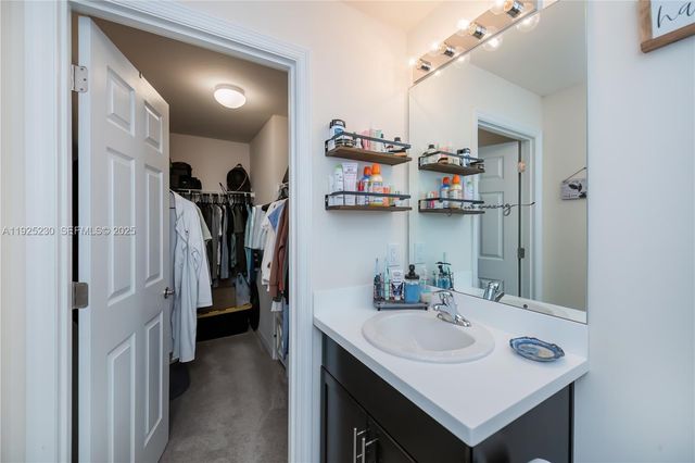 6058 S Moss Circle, La Belle, FL 33935