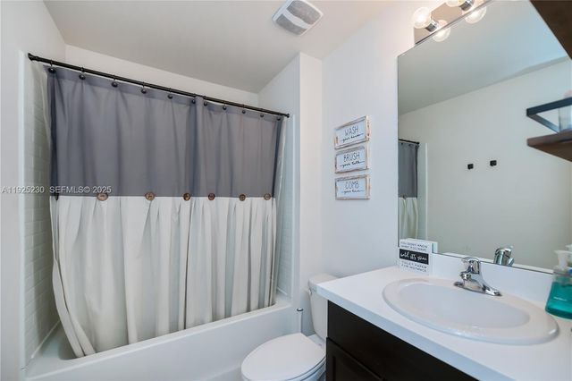 6058 S Moss Circle, La Belle, FL 33935