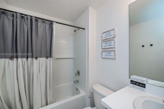 6058 S Moss Circle, La Belle, FL 33935