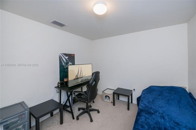 6058 S Moss Circle, La Belle, FL 33935