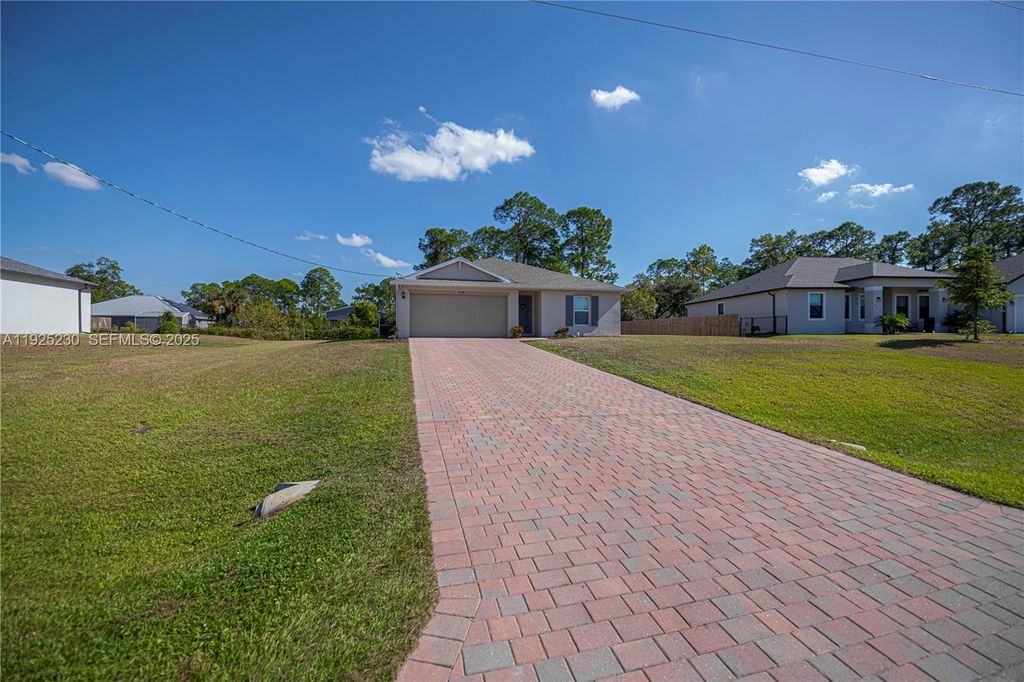 6058 S Moss Circle, La Belle, FL 33935