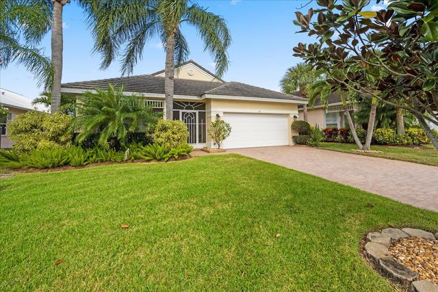 171 NW Swann Mill Circle, Port St Lucie, FL 34986