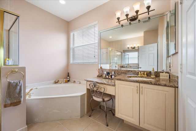 171 NW Swann Mill Circle, Port St Lucie, FL 34986