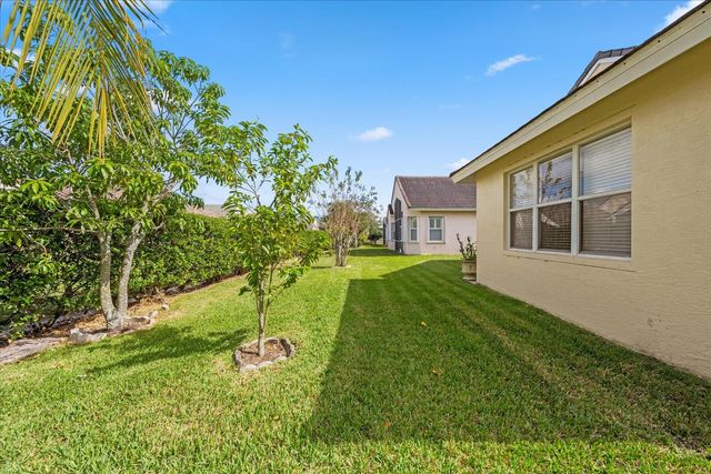 171 NW Swann Mill Circle, Port St Lucie, FL 34986