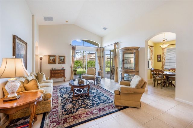 171 NW Swann Mill Circle, Port St Lucie, FL 34986