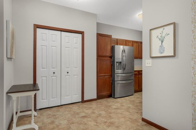 4940 Underwood Lane N 4940G, Plymouth, MN 55442