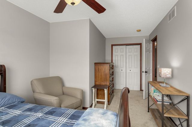 4940 Underwood Lane N 4940G, Plymouth, MN 55442