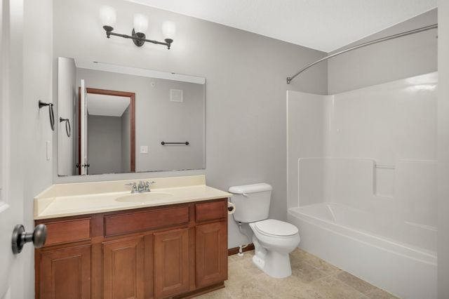 4940 Underwood Lane N 4940G, Plymouth, MN 55442