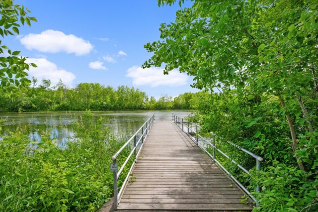 4940 Underwood Lane N 4940G, Plymouth, MN 55442