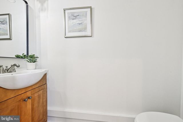 617 FARRAGUT ST NW, Washington, DC 20011