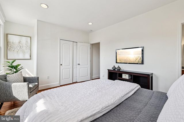 617 FARRAGUT ST NW, Washington, DC 20011