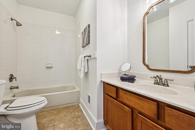 617 FARRAGUT ST NW, Washington, DC 20011