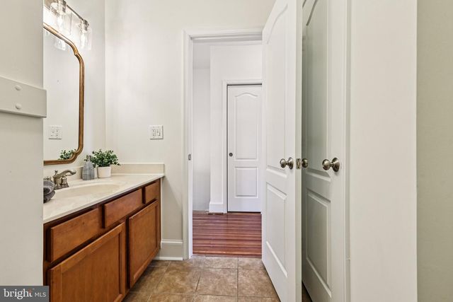 617 FARRAGUT ST NW, Washington, DC 20011