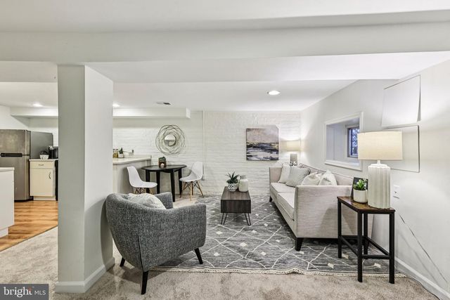 617 FARRAGUT ST NW, Washington, DC 20011