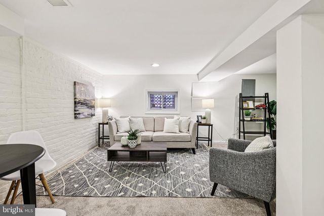 617 FARRAGUT ST NW, Washington, DC 20011