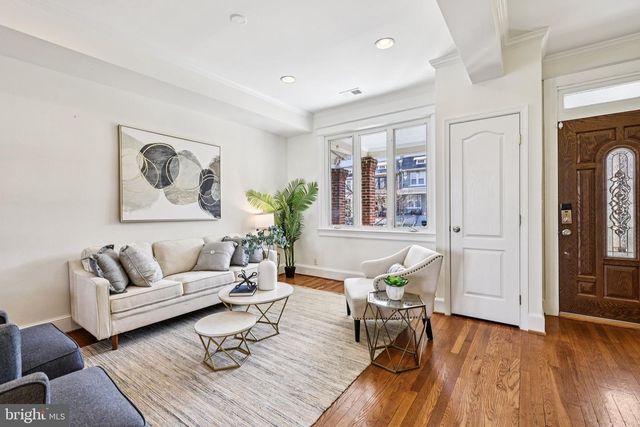 617 FARRAGUT ST NW, Washington, DC 20011