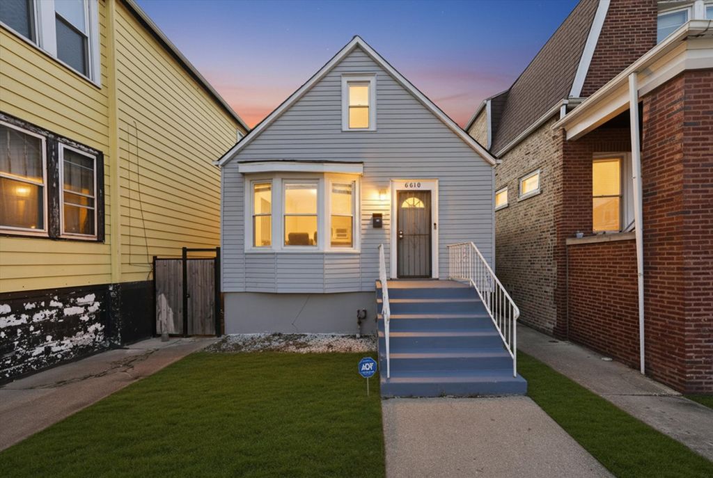 6610 S Seeley Avenue, Chicago, IL 60636