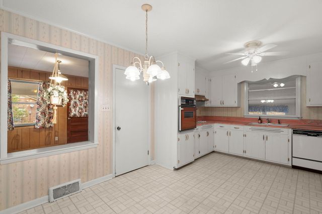 772 Hillsboro Road, Orangeburg, SC 29118