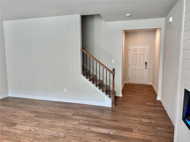 440 Point Place Drive, Loganville, GA 30052