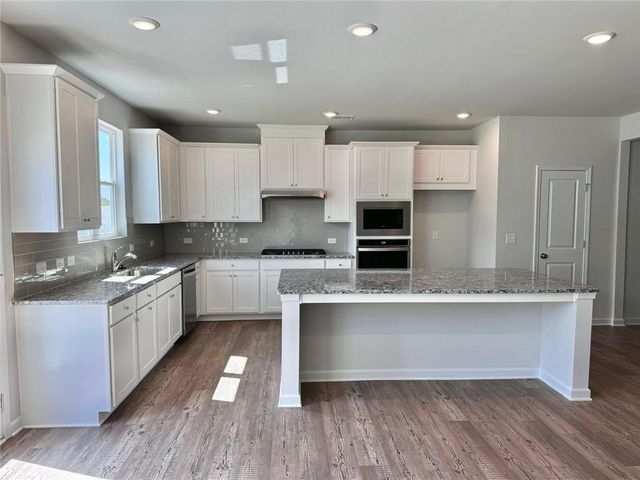 440 Point Place Drive, Loganville, GA 30052