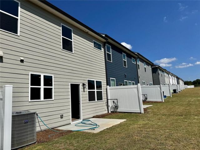 440 Point Place Drive, Loganville, GA 30052