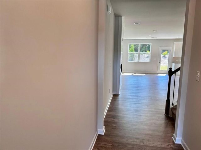 440 Point Place Drive, Loganville, GA 30052