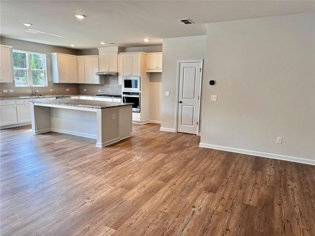 440 Point Place Drive, Loganville, GA 30052