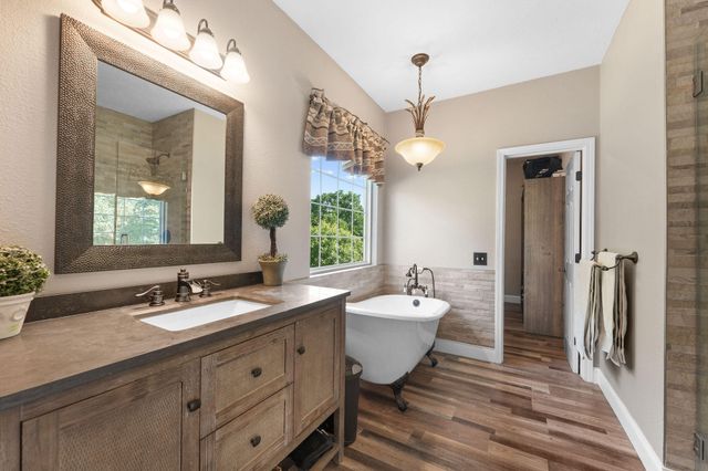 2505 Talking Rocks Road, Branson West, MO 65737