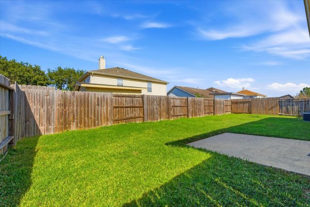 4715 Bentonite Boulevard, Baytown, TX 77521