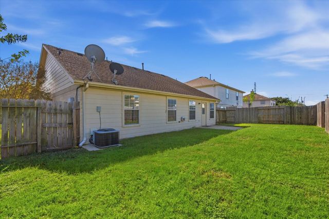 4715 Bentonite Boulevard, Baytown, TX 77521