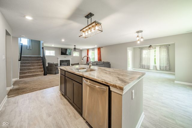 610 Persimmon Pass, Lapel, IN 46051
