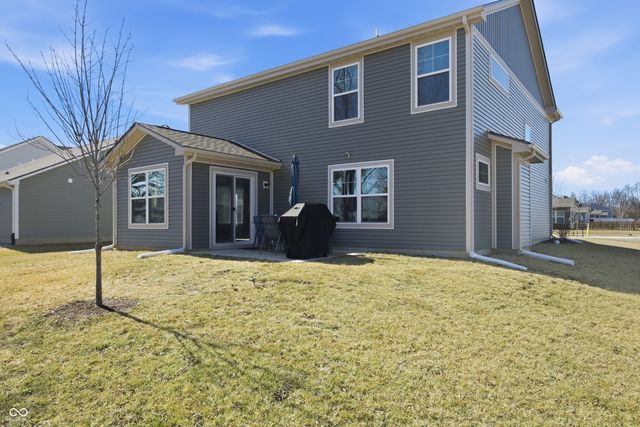 610 Persimmon Pass, Lapel, IN 46051