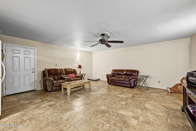 3852 E GABLE Avenue, Mesa, AZ 85206