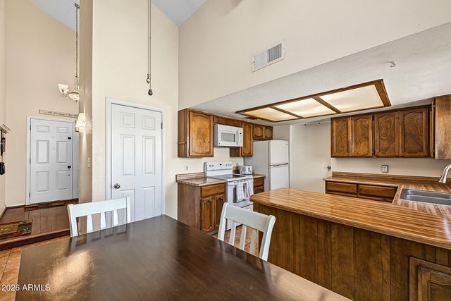 3852 E GABLE Avenue, Mesa, AZ 85206